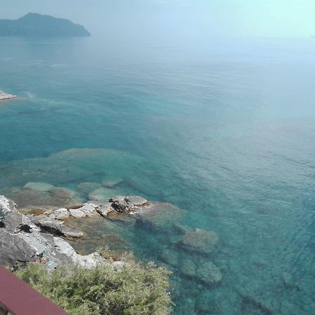 Appartement Un Tuffo In Mare à Gênes Extérieur photo